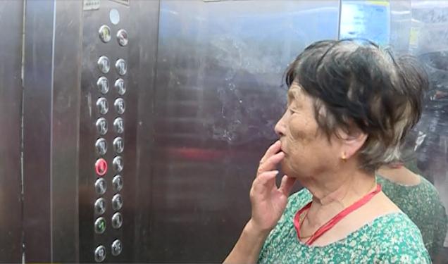 DƬ